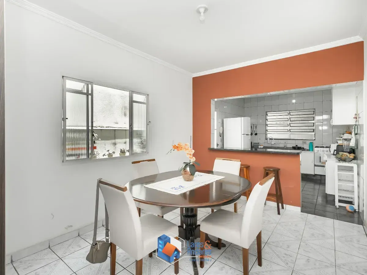 Imagem Sobrado para venda em Conjunto Residencial Vista Verde com 3 quartos, sendo 1 suíte, 170m²