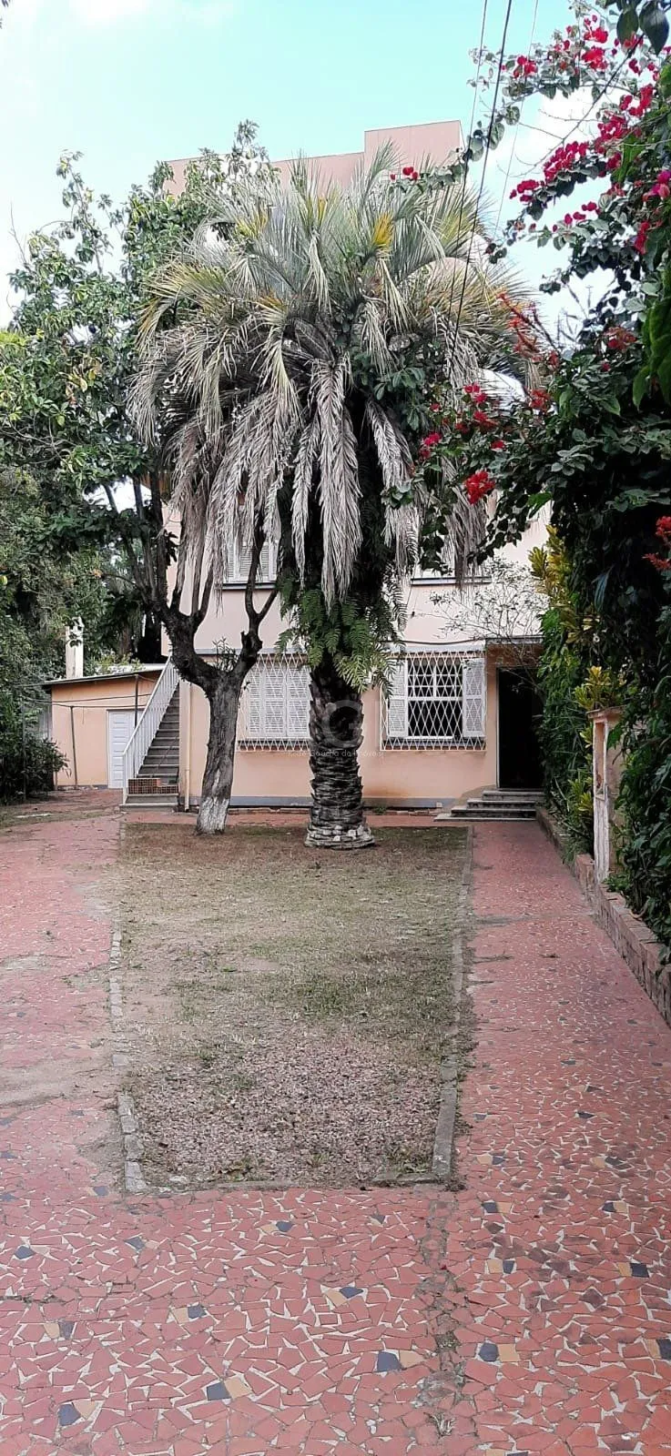 Imagem CASA EM 2 TERRENOS NO BAIRRO MEDIANEIRA