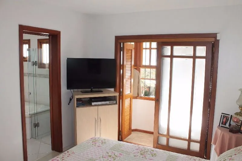 Imagem Casa para Venda - 290.67m², 4 dormitórios, sendo 1 suites, 4 vagas - Camaquã