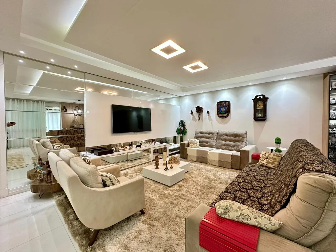Imagem Apartamento à venda com 300m2 por R$ 4.500.000,00