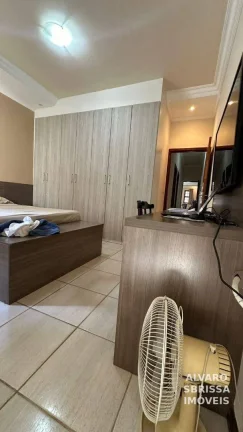 Imagem Casa com três dormitórios no Condomínio Rio Branco em Salto SP