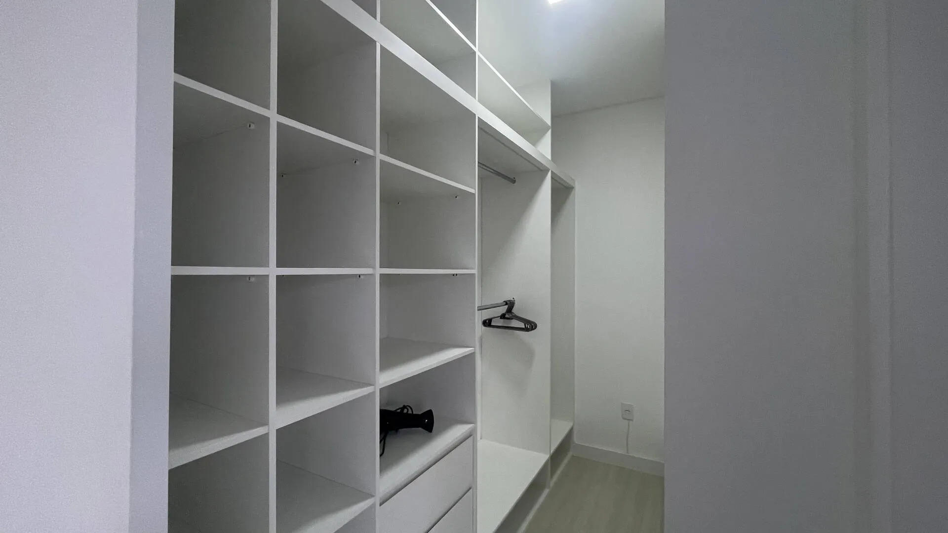 Imagem Apartamento 3 dormitórios locação anual em Canasveiras
