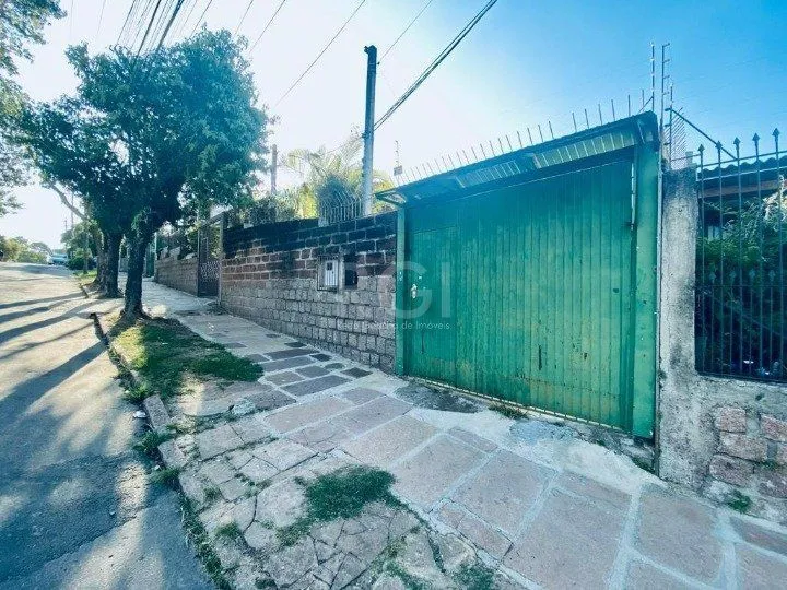 Imagem CASA BAIRRO CAMAQUÃ COM 4 DORMITORIOS