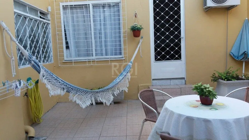 Imagem Casa para Venda - 289m², 4 dormitórios, sendo 1 suites, 4 vagas - Cavalhada