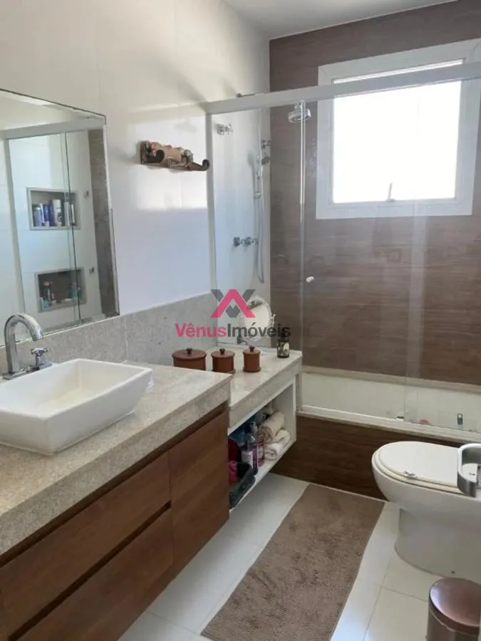 Imagem Casa em Condomínio para Venda em Rio de Janeiro, Barra da Tijuca, 5 dormitórios, 2 suítes, 5 banheiros, 3 vagas