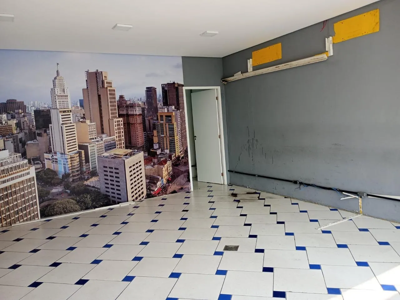 Imagem Salão Comercial de 150m² no Centro de Sorocaba-SP: Ideal para o seu Negócio!