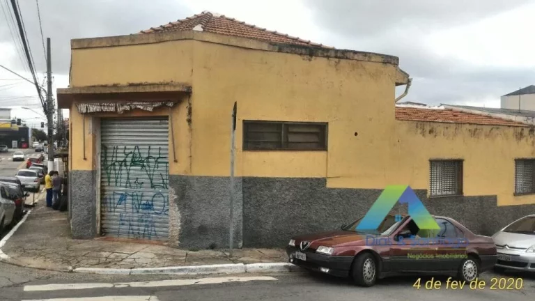 Foto do imóvel Salão à venda mais casa com 3 comodos em 200m² por R$ 699.000 na parte nobre da Vila das Mercês - São Paulo/SP de esquina com Avenida do Cursino.