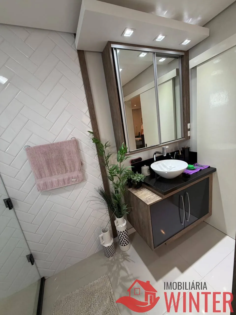 Imagem Apto mobiliado com 2 dorm e 2 vagas.