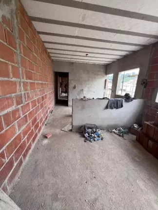 Imagem MEIO LOTE+PORÃO EM BAIXO+3QUARTOS+2VAGAS