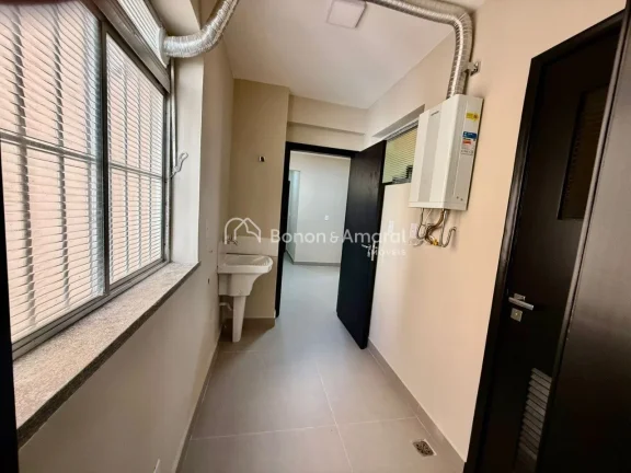 Imagem Excelente oportunidade no Cambuí! 
Apartamento com 100m² de área útil, totalmente reformado e pr...