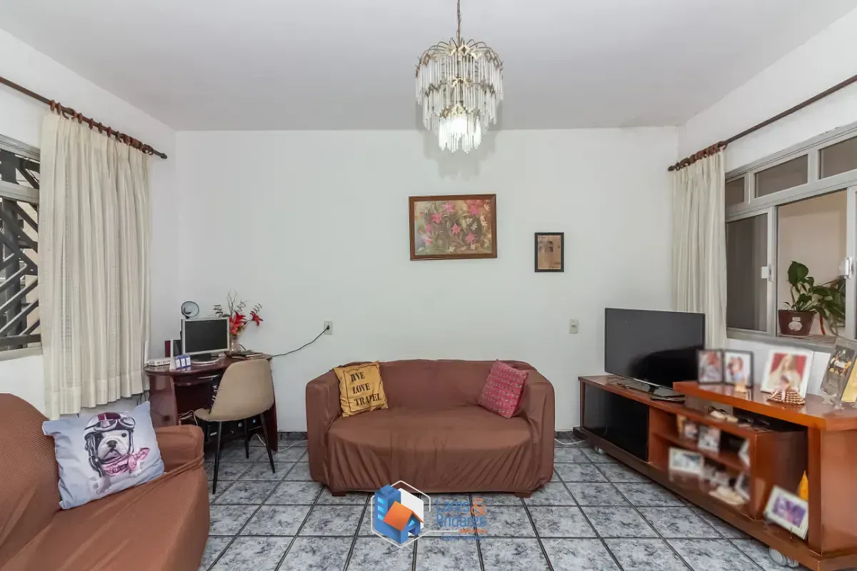 Imagem Conjunto comercial para venda em Parque Taipas, 200m²