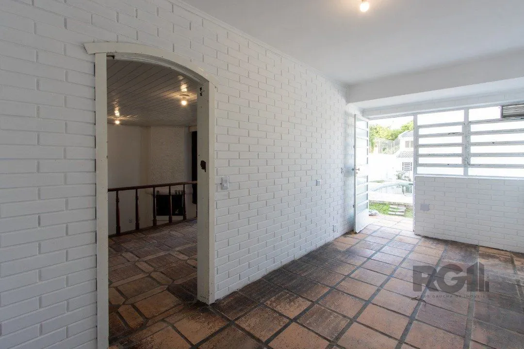 Imagem Casa para Venda - 337m², 3 dormitórios, sendo 1 suites, 3 vagas - Cristal