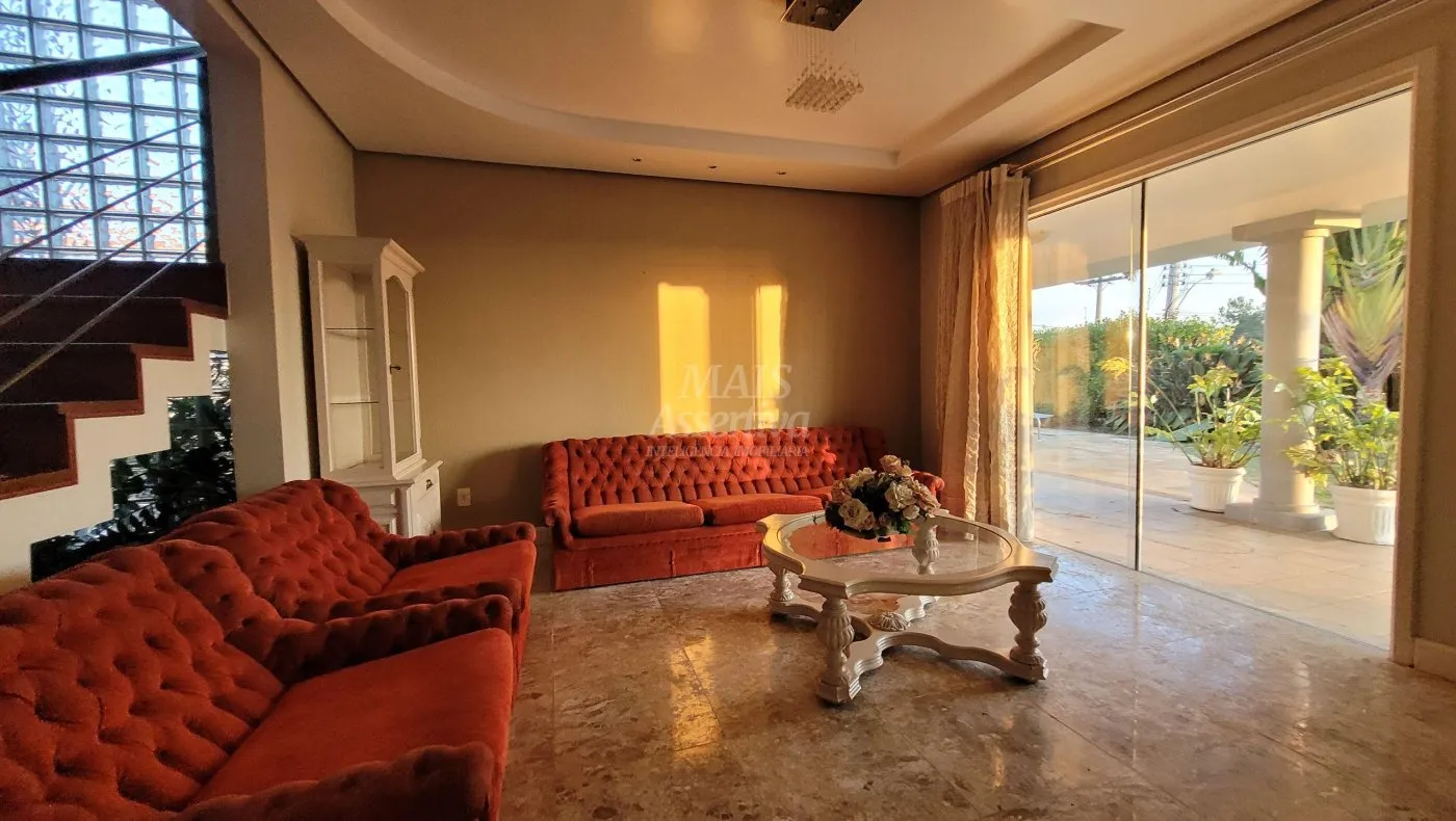 Imagem Excelente Casa de esquina para Venda com 389 m² em São Leopoldo
