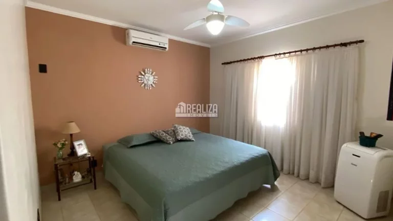 Imagem Casa com 4 dormitórios e Varanda Gourmet no bairro Jardim São Bento