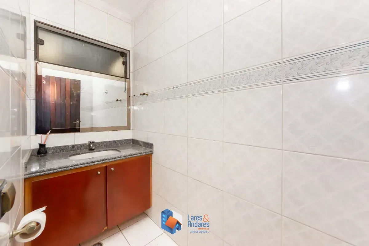 Imagem Sobrado para venda em Jardim Londrina com 4 quartos, sendo 1 suíte, 340m²