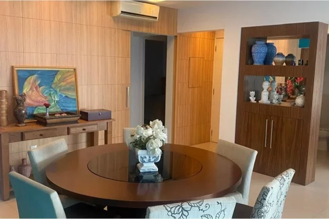 Imagem Apartamento à venda em Balneário Camboriú, Centro, com 3 quartos, 230m2