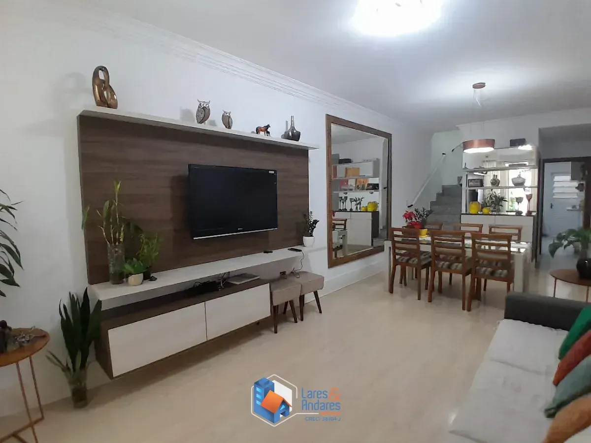 Imagem Sobrado para venda em Bosque da Saúde com 3 quartos, sendo 1 suíte, 122m²