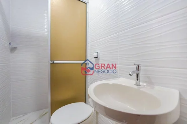Imagem Alugo em Santa Felicidade - Com 2 quartos