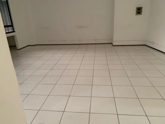 Sala Comercial à Venda, 50 m² em Jardim Renascença - São Luís