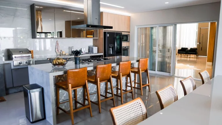 Imagem Luxuosa Casa à Venda no Condomínio Boulevard Lagoa - Porteira Fechada