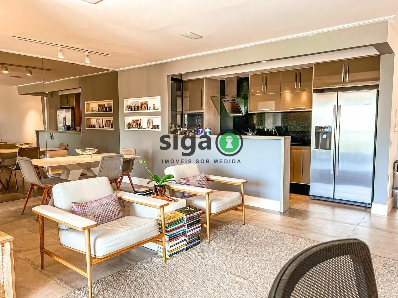 Imagem APARTAMENTO 72m² À VENDA | 1 SUÍTE COM CLOSET | REFORMADO E MOBILIADO | 2 VAGAS |