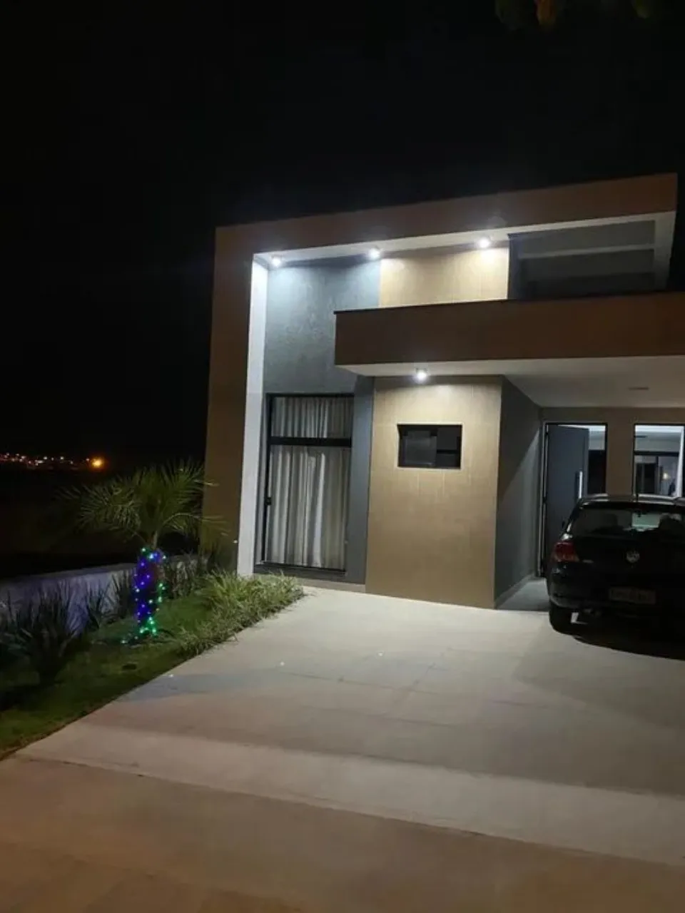 Imagem Casa em Condomínio à Venda em Sorocaba-SP - Jardim Residencial Villagio Ipanema I: 3 Quartos, 1 Suíte, 1 Sala, 2 Banheiros, 2 Vagas, 95m²
