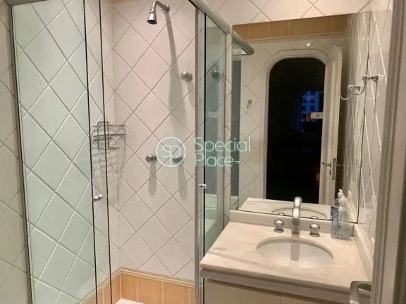 Imagem Cobertura duplex com 357m² na Vila Nova Conceição, próximo à Praça Pereira Coutinho. No primei...