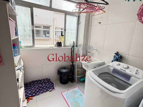 Imagem Apartamento à venda com 69m², 2 quartos, vaga demarcada por R$369.000,00 no Marapé em Santos