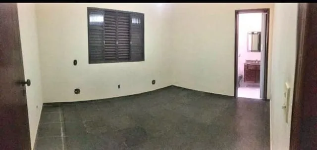 Imagem Casa à venda 3 Quartos, 1 Suite, 4 Vagas, 250M², Jardim Independência, Taubaté - SP