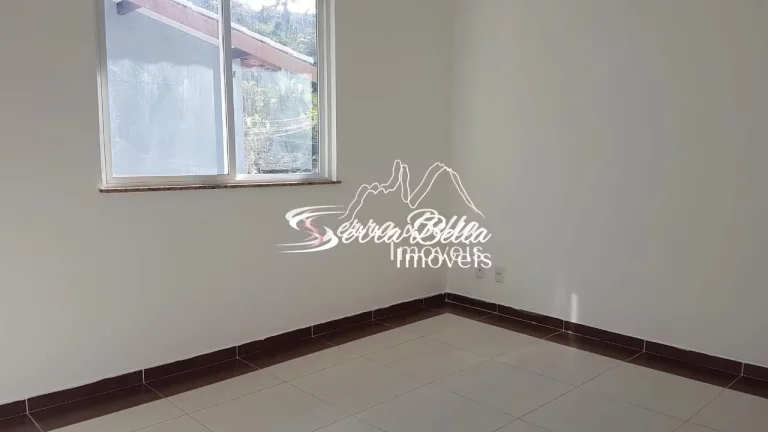Imagem Casa com 4 dormitórios à venda, 200 m² por R$ 790.000,00 - Albuquerque - Teresópolis/RJ