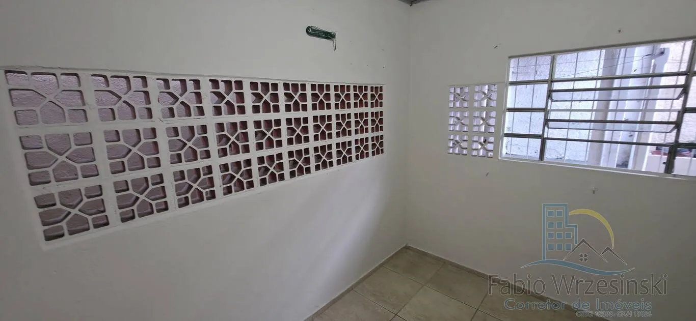 Imagem Casa Averbada à Venda no Bairro Itaum, 4 dormitórios
