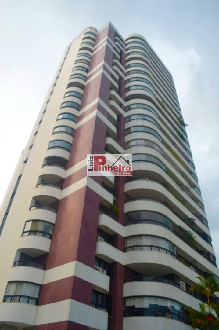 Imagem 4 Suites CIDADE JARDIM Apartamento com 210m2