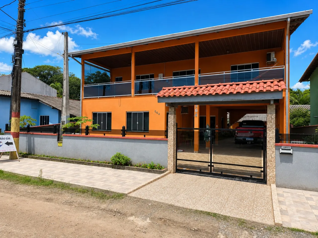 Foto do imóvel Excelente Sobrado com Piscina no Centro de Itapoá - Espaço, Conforto e Potencial de Renda! Ótima...