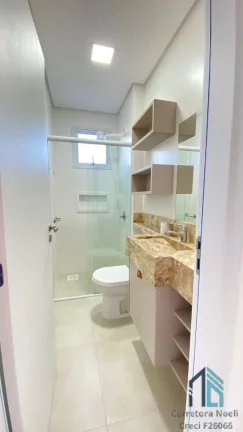 Imagem Apartamento, ensolarado, sacada com churrasqueira, 03 quartos c/suíte, na Praia dos Ingleses em Florianópolis -SC.
