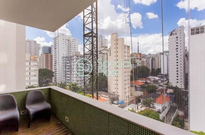 Imagem Excelente apartamento com 208m² no Jardim América. Amplo e ensolarado living com varanda, 03 dormi...