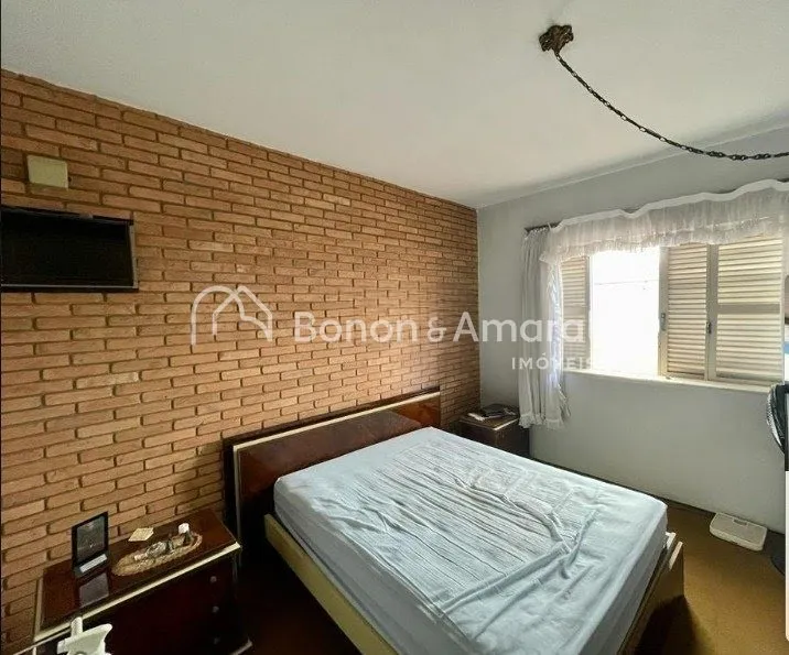 Imagem Casa com 3 Quartos e 4 banheiros à Venda, 255 m² por R$ 850.000