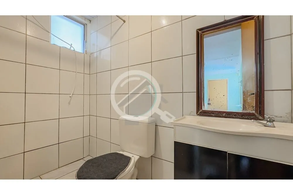 Imagem Descubra o seu novo lar no bairro Partenon. Este apartamento residencial à venda apresenta uma opor...
