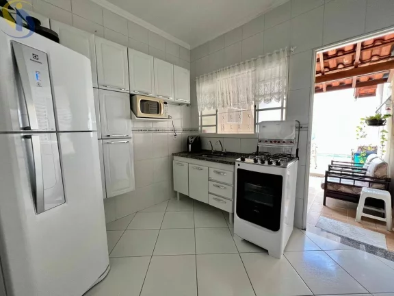 Imagem CASA TÉRREA/ 2 QUARTOS, SENDO 1 SUÍTE/ ÁREA GOURMET - PISCINA/ COND. DÁLIAS