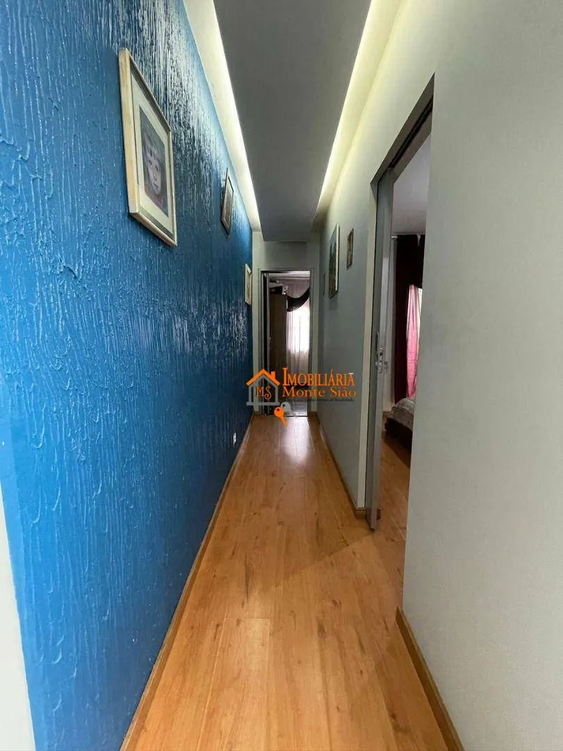 Imagem Sobrado com 3 dormitórios à venda, 200 m² por R$ 689.000,00 - Jardim Vila Galvão - Guarulhos/SP