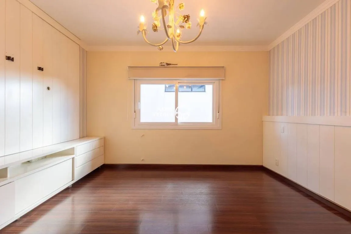 Imagem Vende-se Apartamento, no Centro de Canela-RS, com 3 quartos.