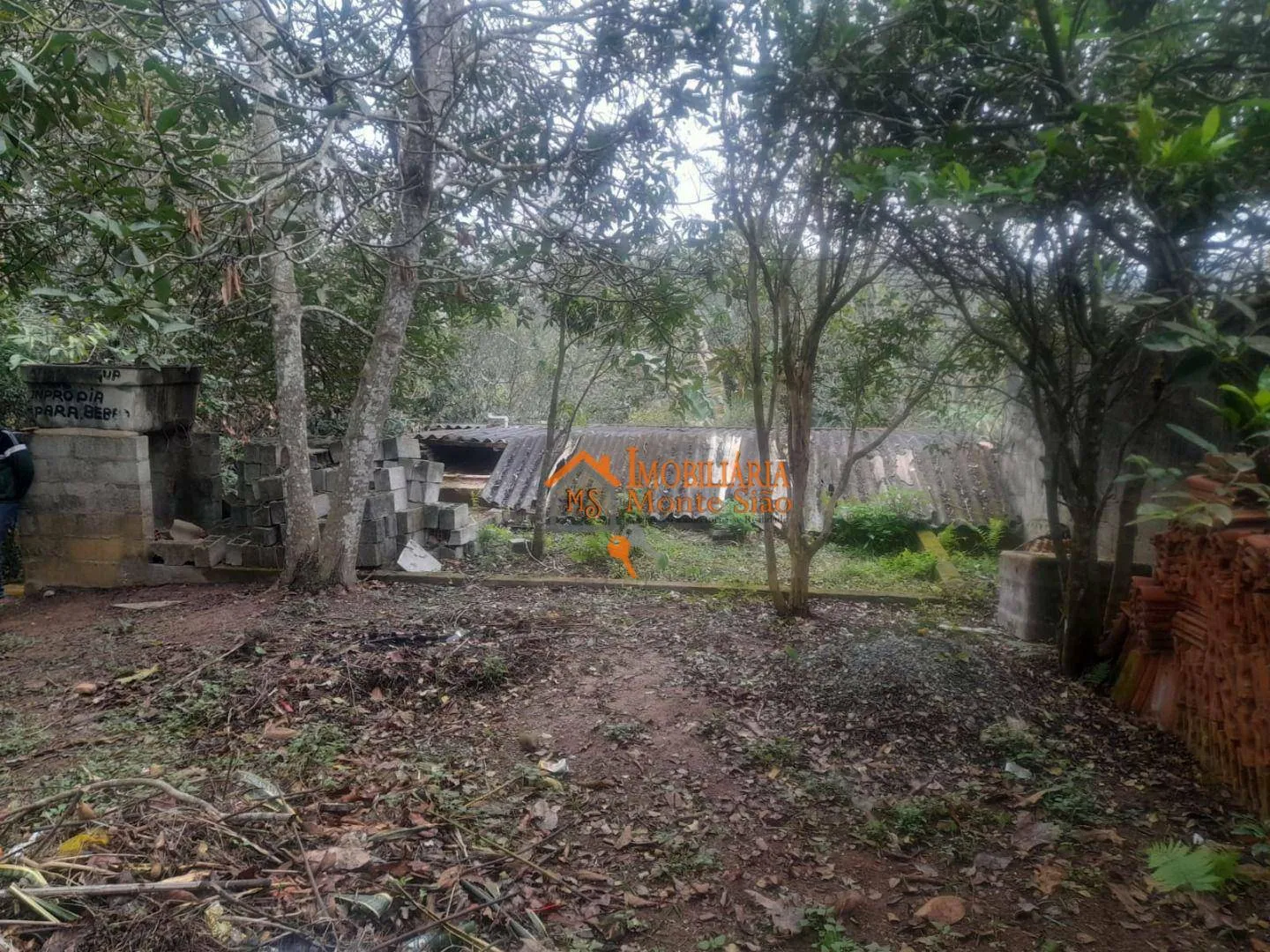Foto do imóvel Terreno à venda, 844 m² por R$ 220.000,00 - Água Azul - Guarulhos/SP