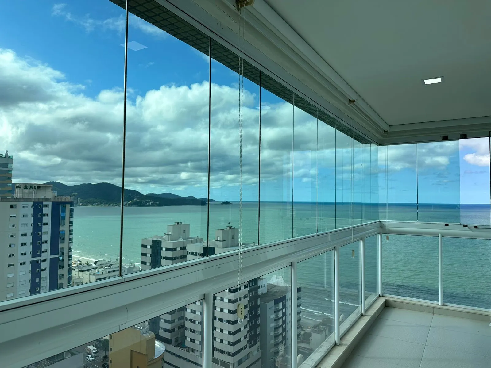 Imagem Apartamento com vista para o mar à venda com 202m2 por R$ 4.800.000,00