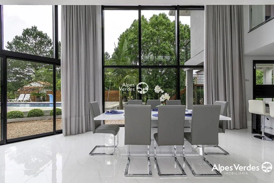 Imagem Vende-se maravilhosa casa dentro de condominio fechado de sitios em Viamão