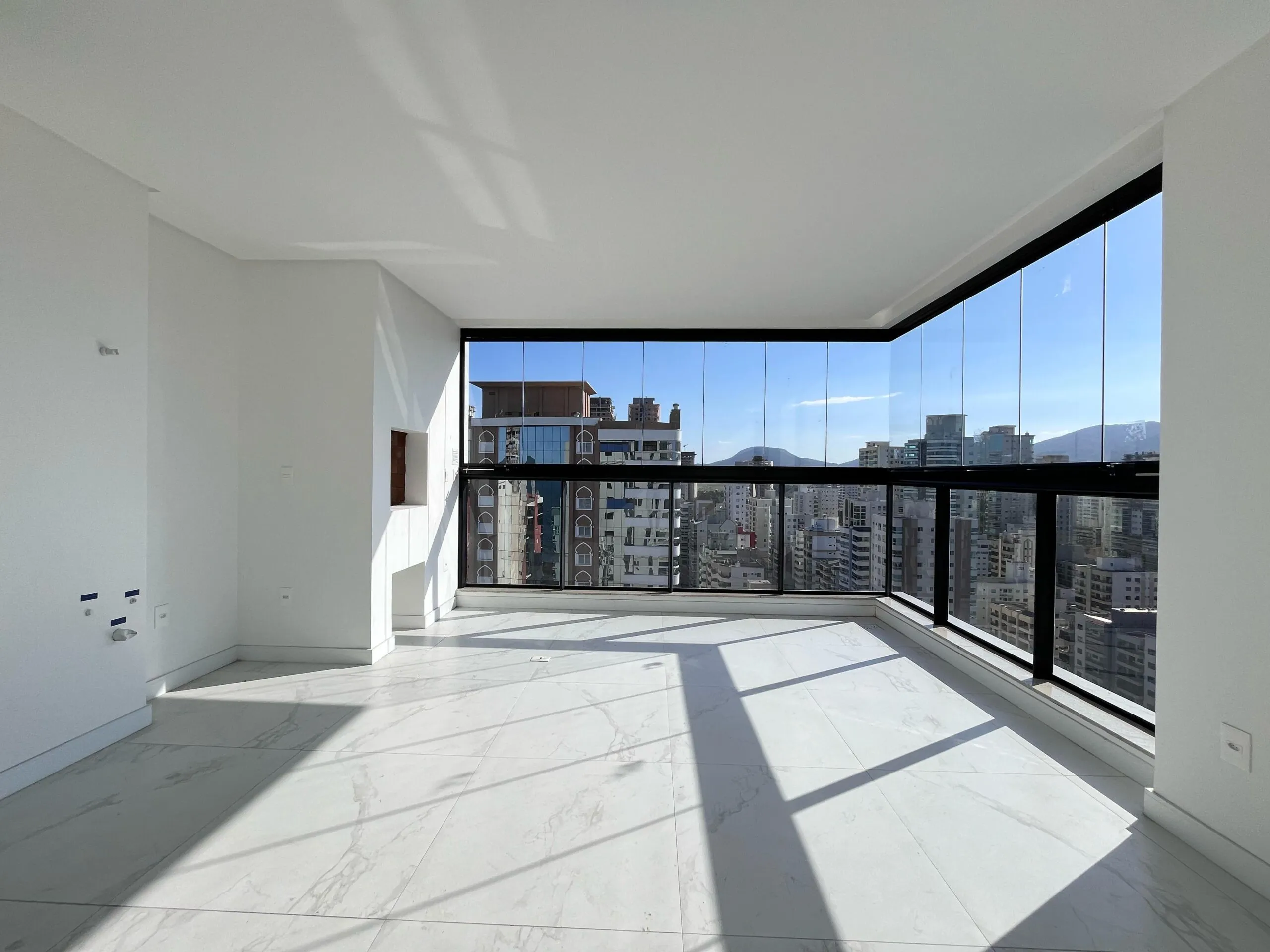 Imagem Apartamento com vista para o mar à venda com 153m2 por R$ 3.725.000,00