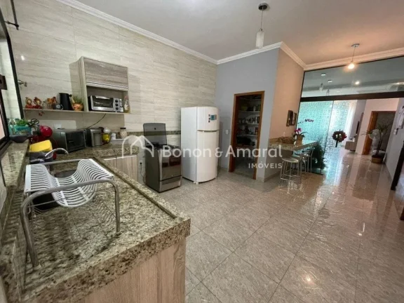Imagem Casa à venda no Condomínio Porto do Sol em Valinhos

Residência térrea com ambientes amplos e be...