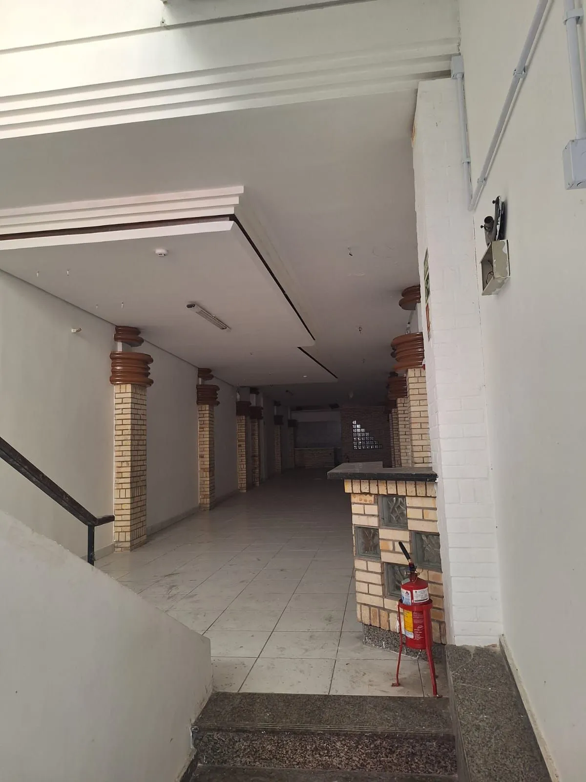 Imagem Prédio comercial com 3 andares
