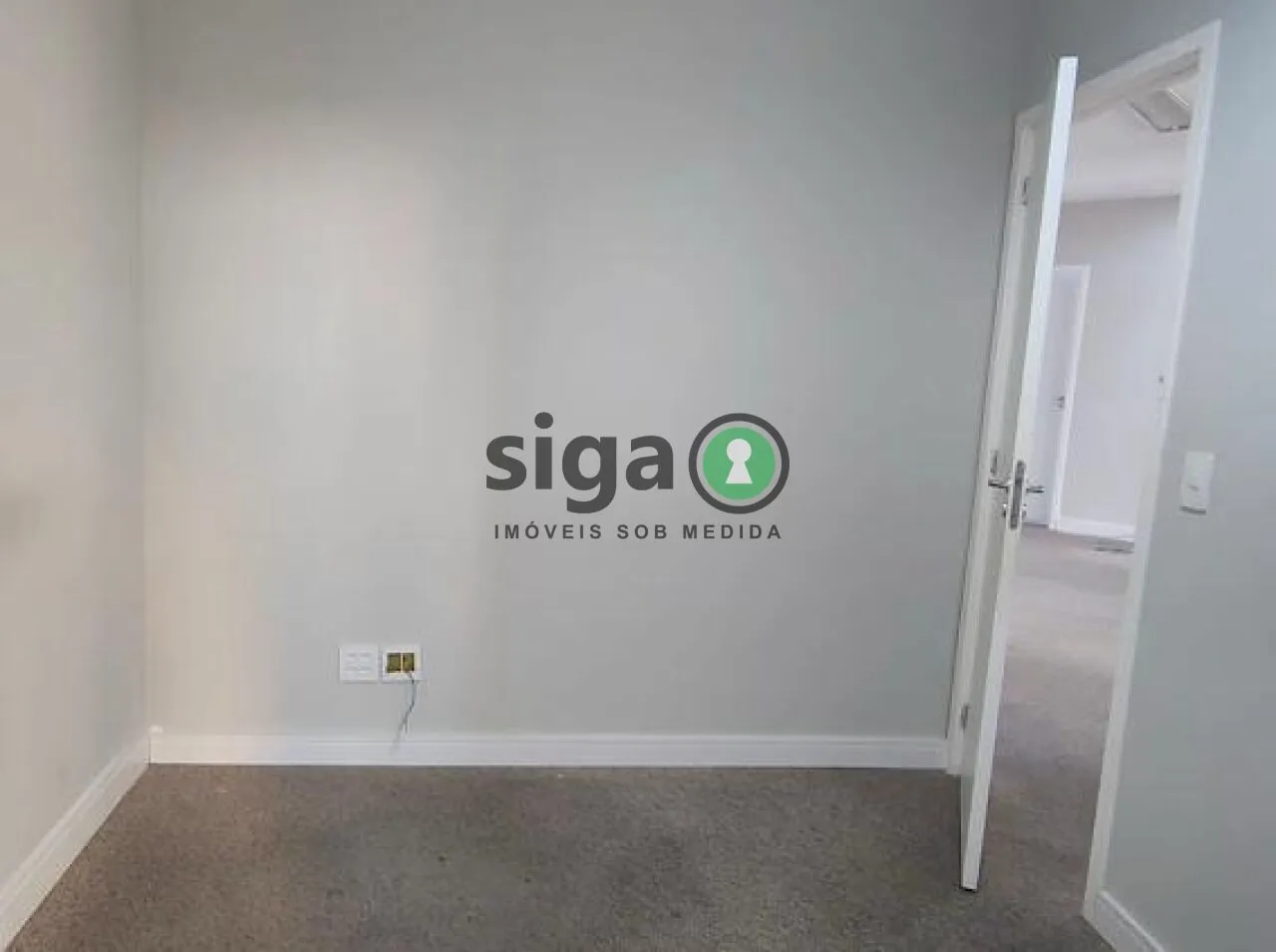 Imagem Conjunto Comercial a Venda e Locação em Cerqueira César com 153m², Sem mobília.