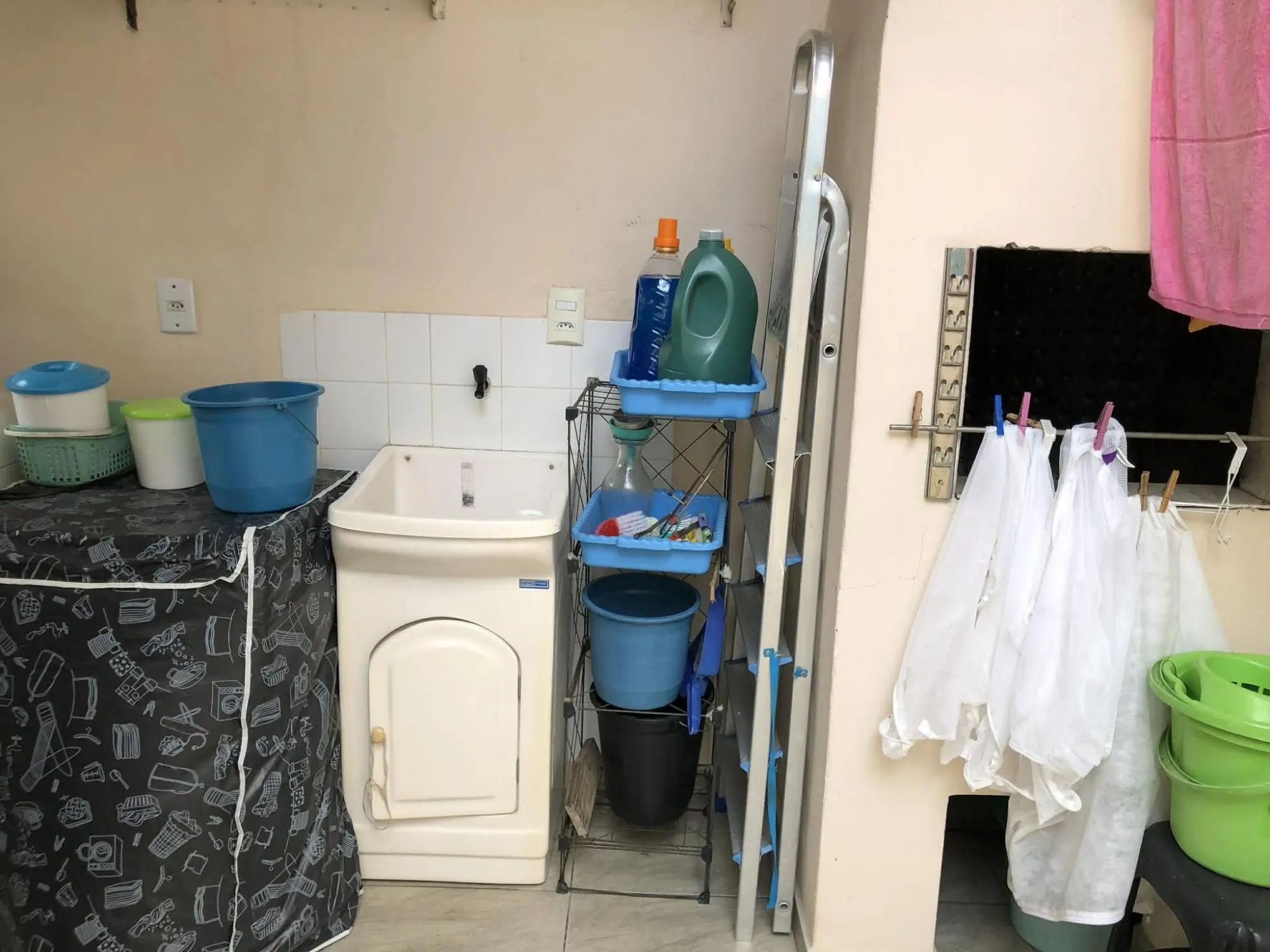 Imagem casa sobrado com lojas