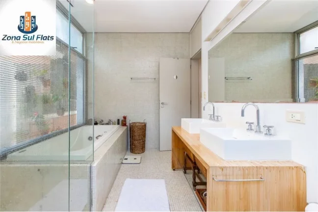 Imagem Casa Alto Padrão à Venda Na Granja Julieta Com 4 Dormitórios Sendo 2 Suítes e 2 Vagas - Piscina e Área Gourmet