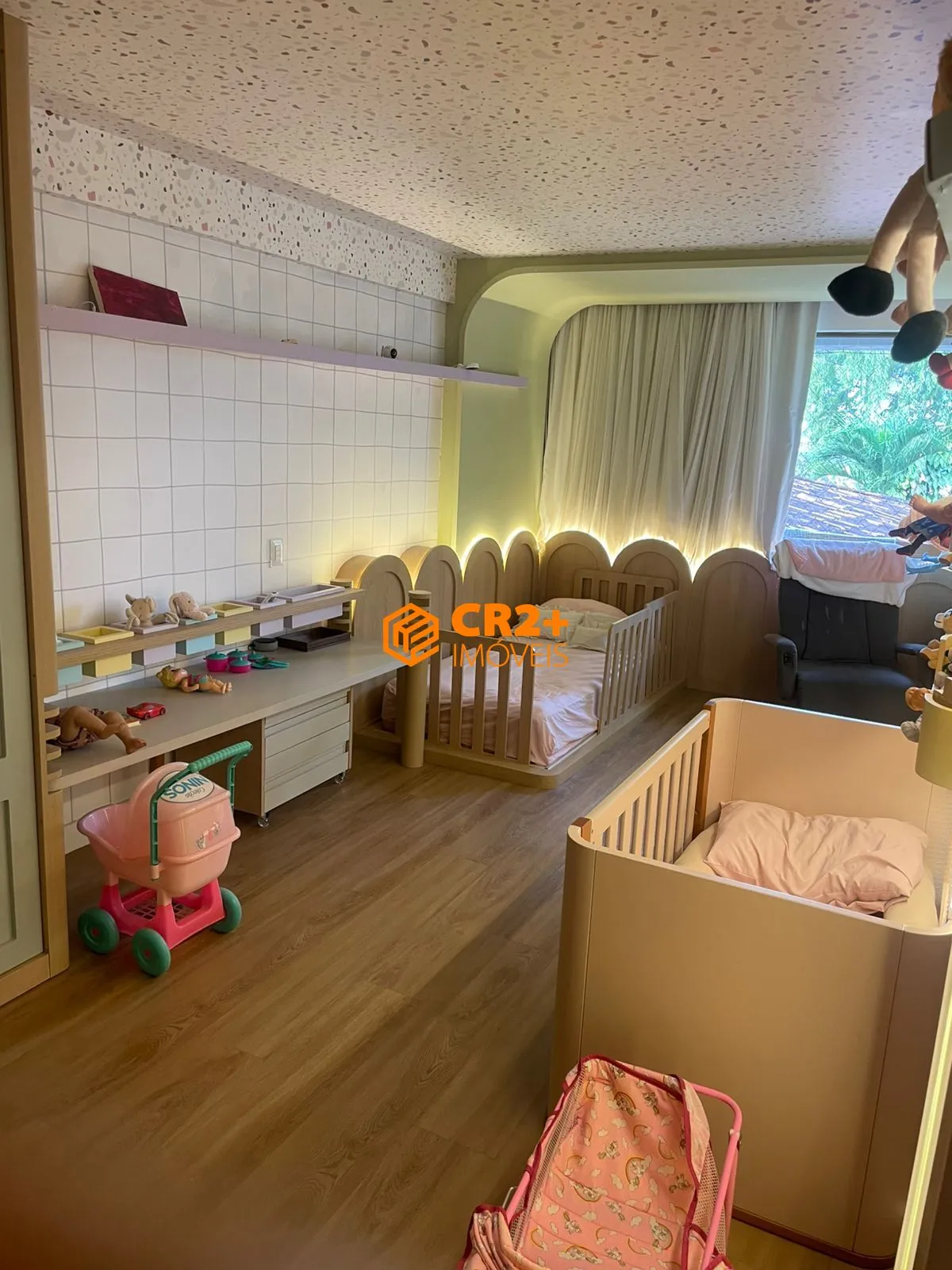 Imagem Vendo apartamento de luxo no Francisco Brenand - 4 suítes , 4 vagas, 200m²